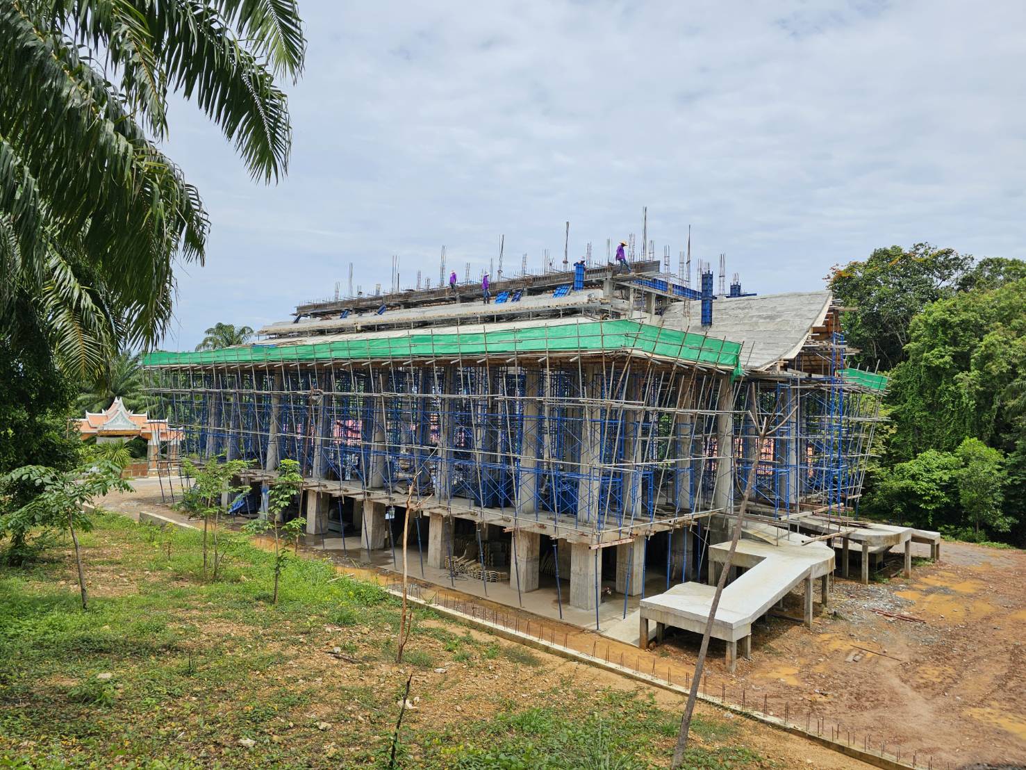 โครงการก่อสร้างอุโบสถวัดมหาธาตุแหลมสัก